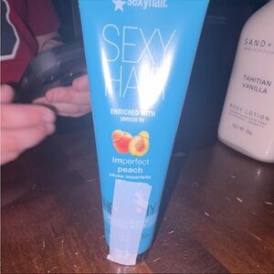 Imperfect Peach Moisturizing Body Cream - Blue